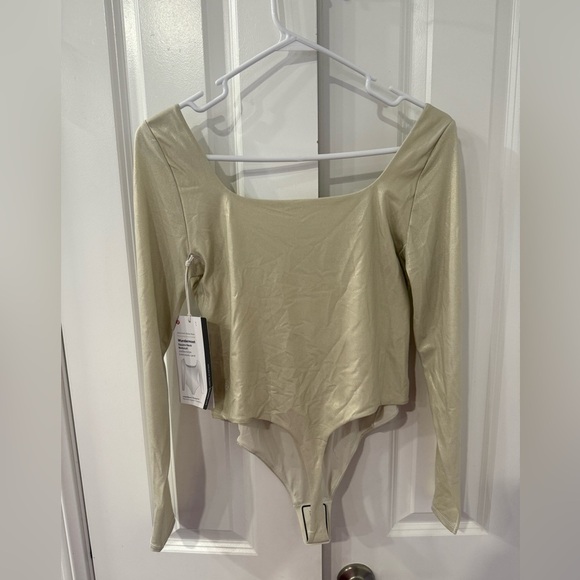 Lululemon Ultra Soft Shine Nulu Wundermost Square Neck Bodysuit Size L NWT - Picture 9 of 17